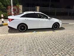 هیوندای ئەلەنترا
